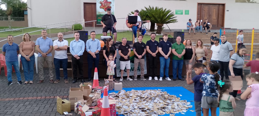 Governo Municipal e ACIMAR juntos no sorteio da campanha Natal Iluminado 2025